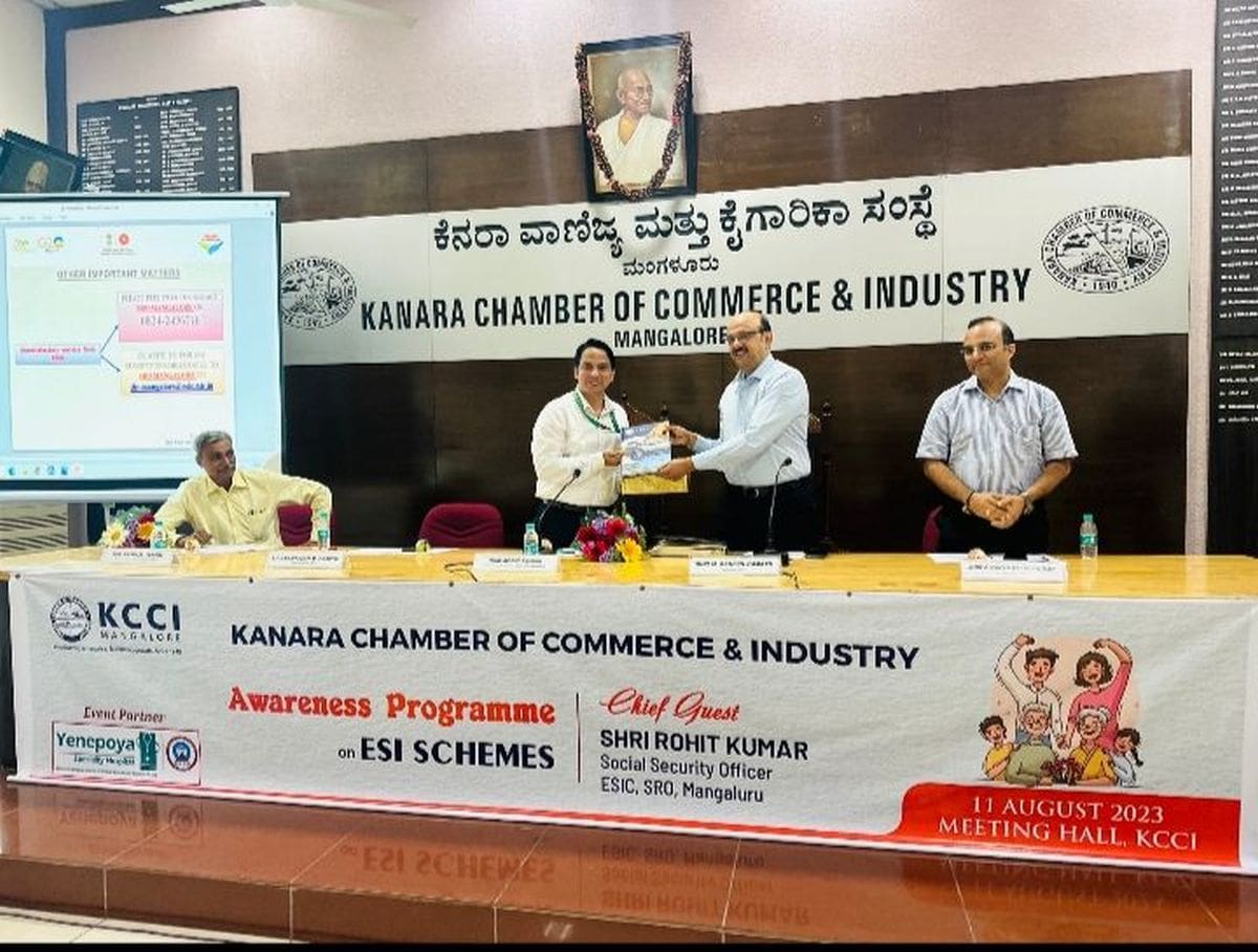 MoU signing between Kanara Chamber of Commerce and Industry (KCCI) and The Yenepoya Institute of Arts, Science, Commerce & Management (YIASCM)